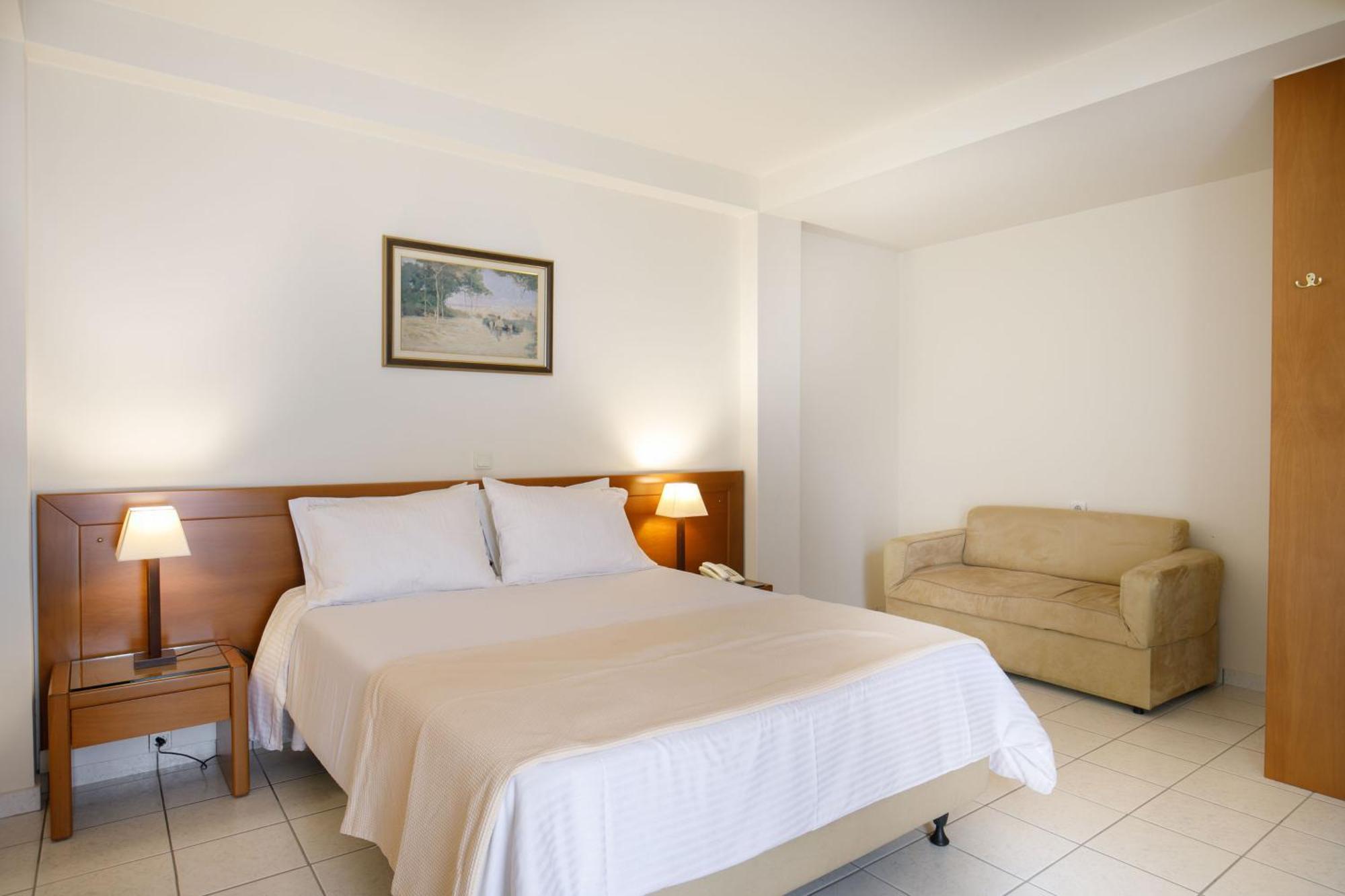 Lamía Hotel Athina מראה חיצוני תמונה