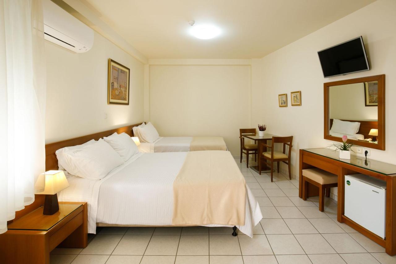 Lamía Hotel Athina מראה חיצוני תמונה
